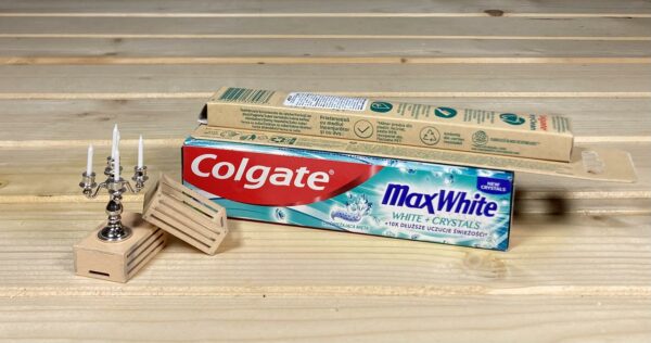 Зубна паста + Щітка Colgate Max White Crystals відбілююча - 100 мл.