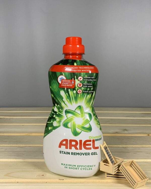 Гель-плямовивідник Ariel Diamond Bright Stain Remover Gel для білих речей, 950 мл.