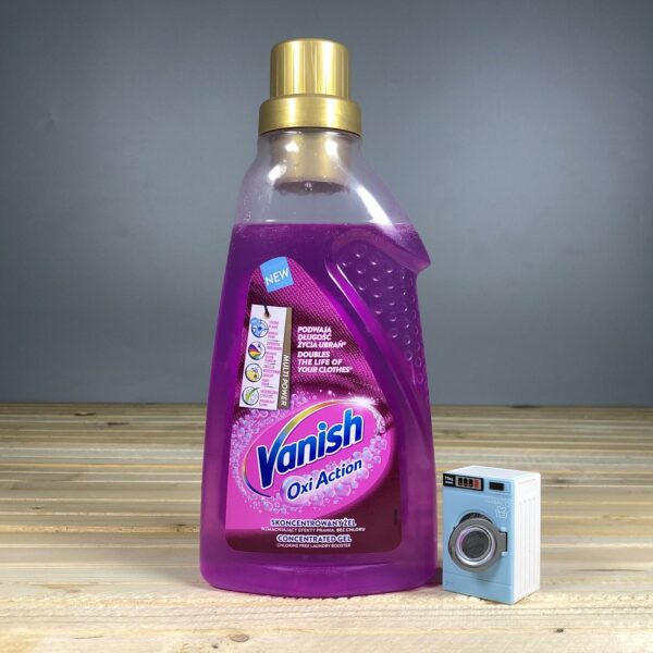 Плямовивідник рідкий для тканин Vanish Oxi Action - 750 мл.
