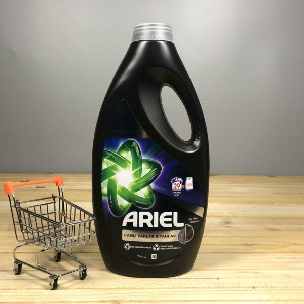 Гель для прання Ariel Black - 1,450 мл. 29 циклів прання.