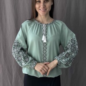 "Подолянка" жіноча вишиванка у зеленому кольорі