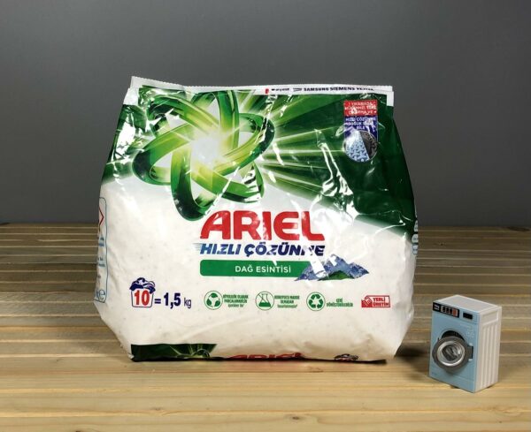 Сипучий порошок для прання Ariel Гірська Свіжість Універсал - 1.5 кг.