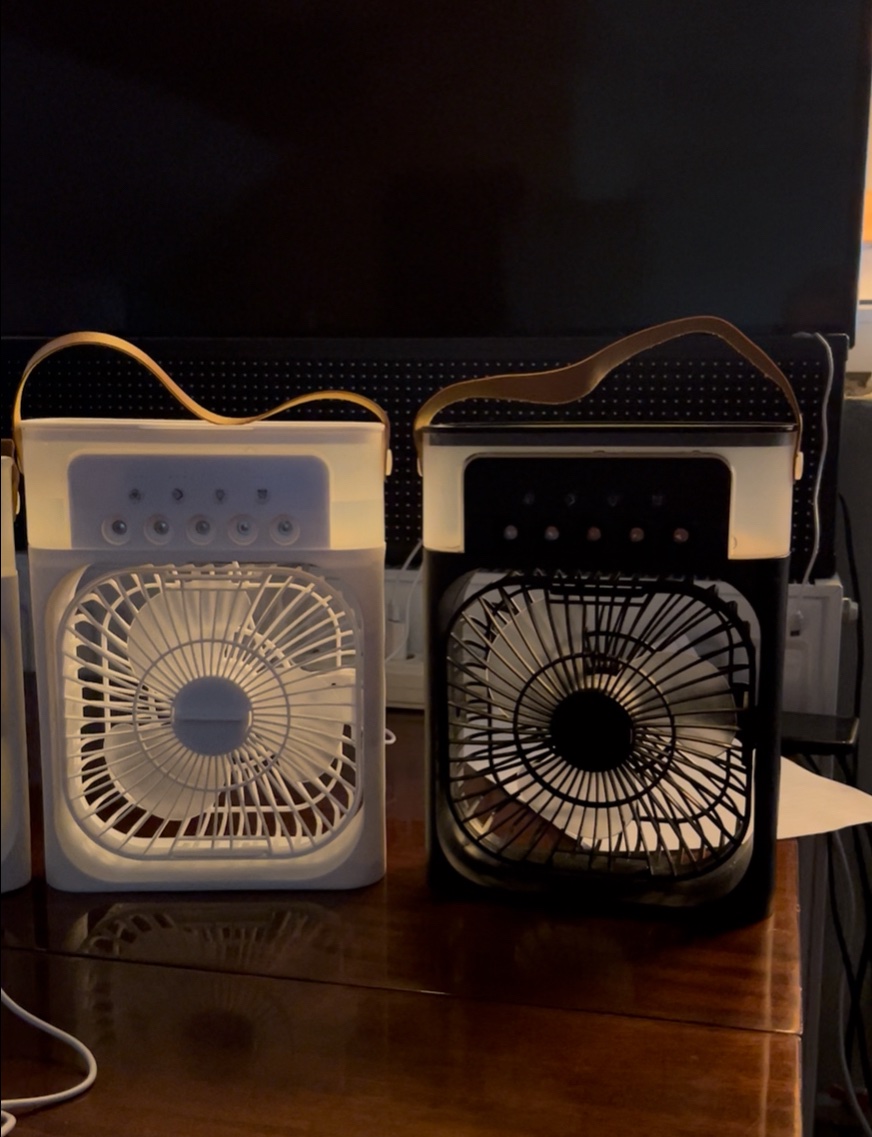 Вентилятор зволожувач з підтримкою функції ароматизації повітря