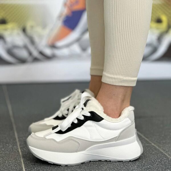 Зимові кросівки