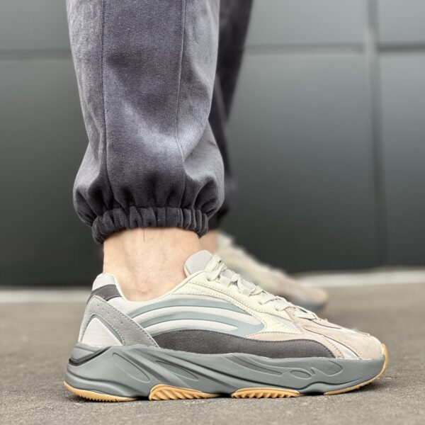 Чоловічі кросівки