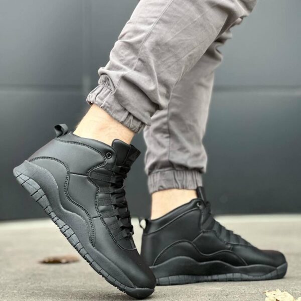 Зимові чоловічи кросівки