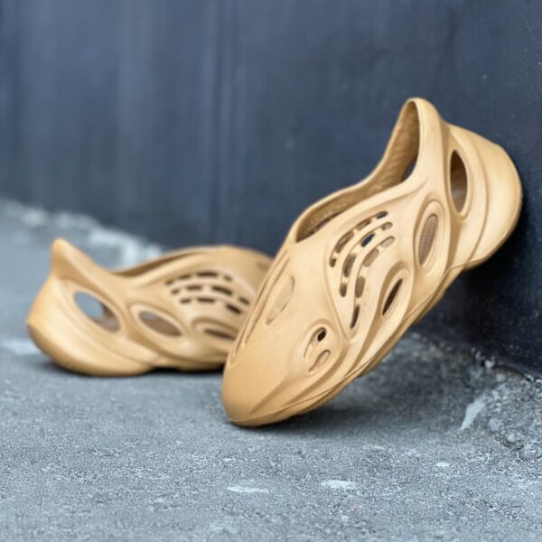 Чоловічі кросівки