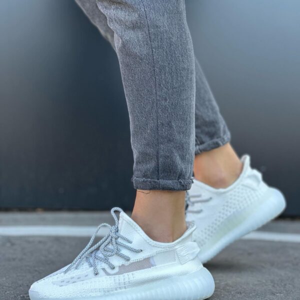 жіночі кросівки