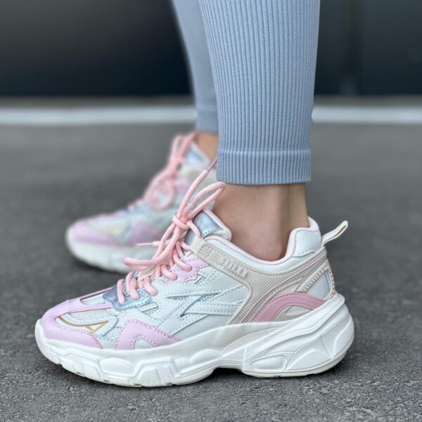 жіночі кросівки