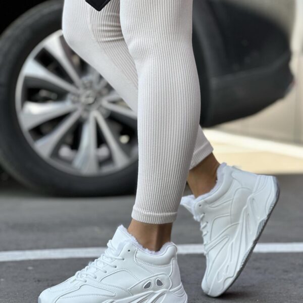 Зимові кросівки