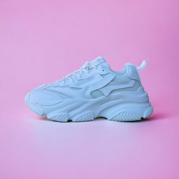 жіночі кросівки