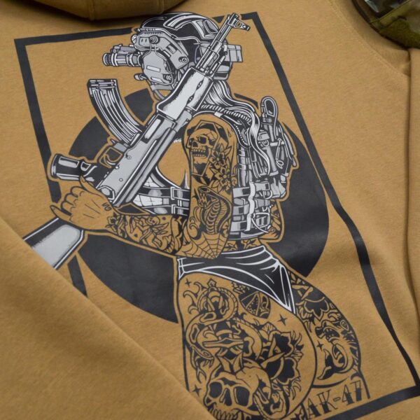 Худі чоловічий на флісі з принтом Дівчина з автоматом , Койот, SGHUDI19988